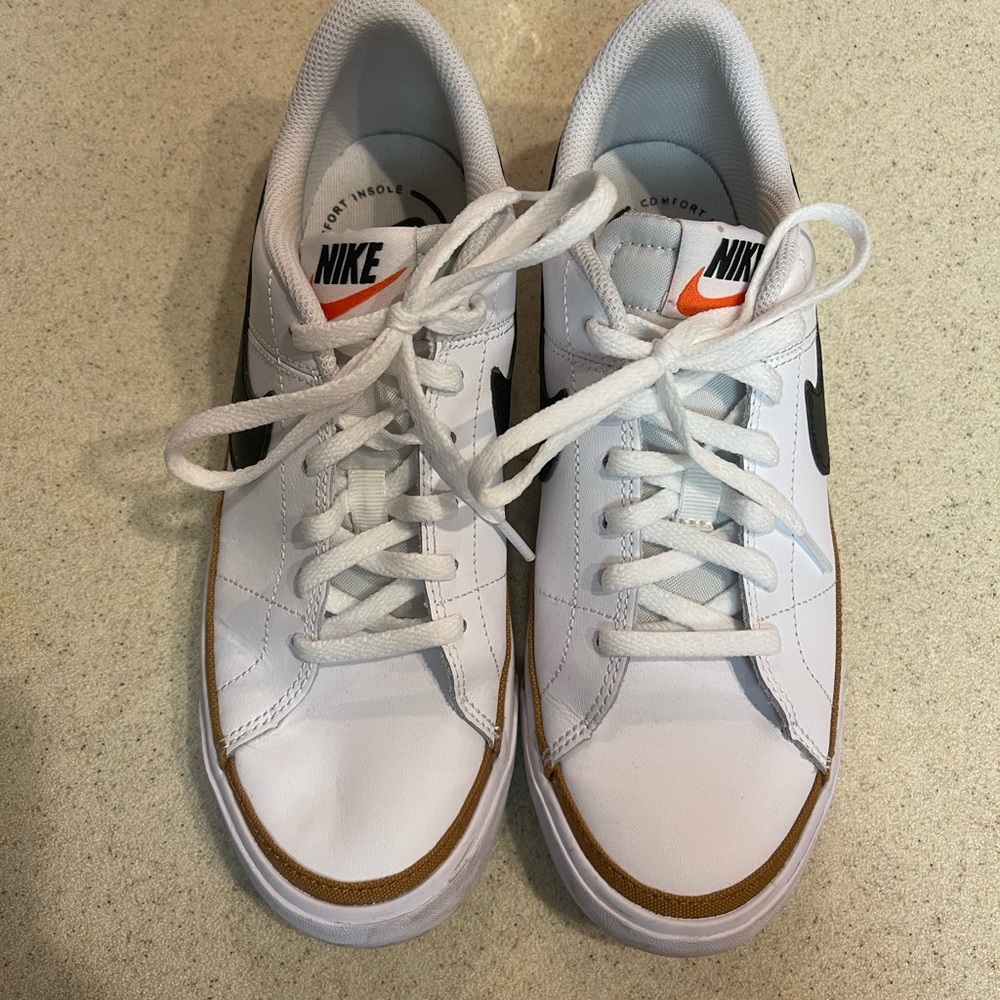 Nike Court Legacy Sneakers